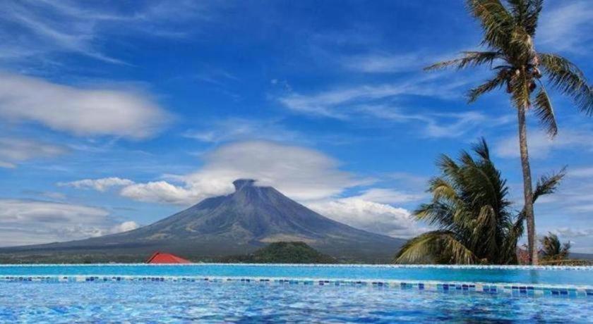 The Oriental Hotel Legazpi Exterior photo