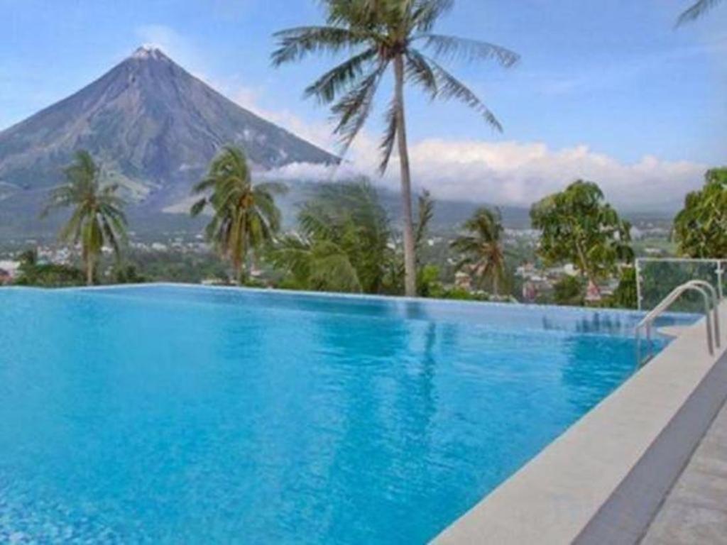 The Oriental Hotel Legazpi Exterior photo