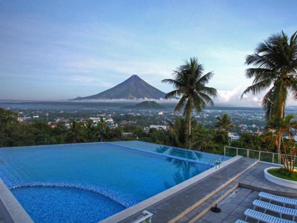 The Oriental Hotel Legazpi Exterior photo