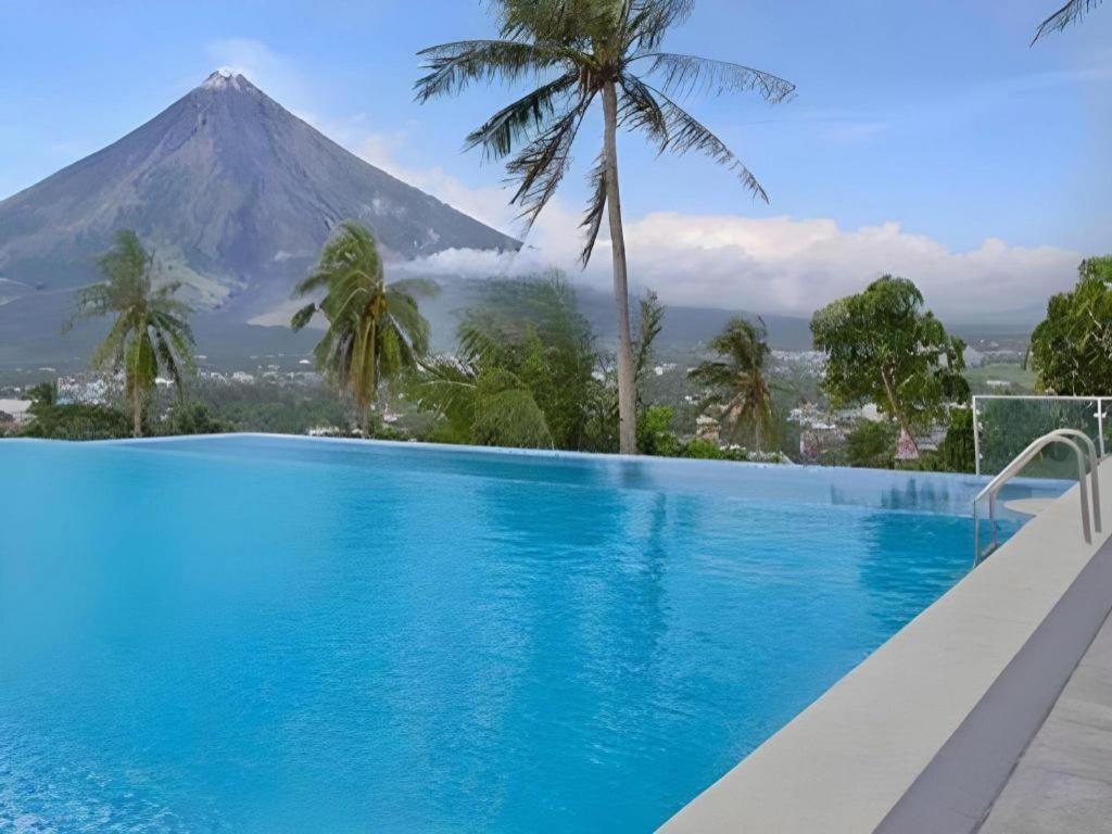 The Oriental Hotel Legazpi Exterior photo
